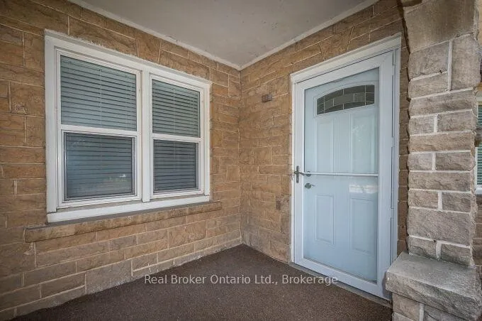 Photo 5 of 264 Grays Road, Hamilton, Stoney Creek — HOMEH