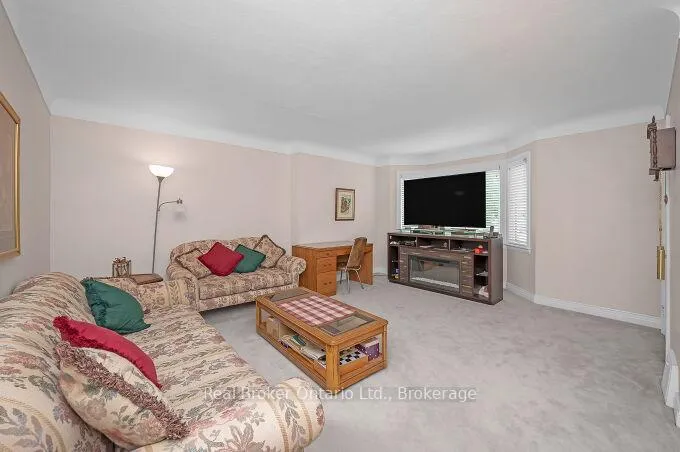 Photo 9 of 264 Grays Road, Hamilton, Stoney Creek — HOMEH