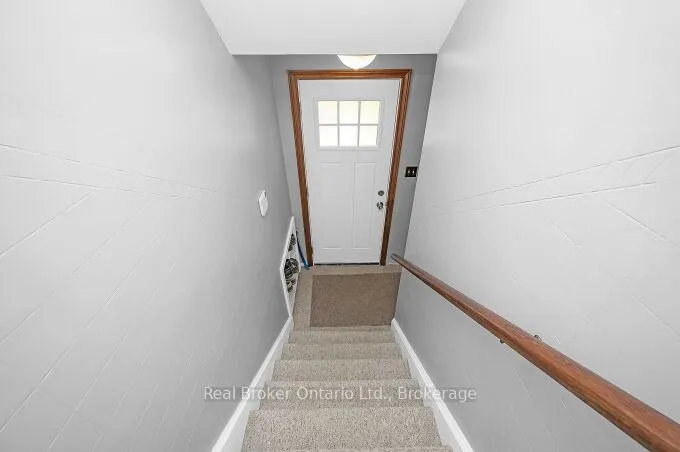 Photo 25 of 264 Grays Road, Hamilton, Stoney Creek — HOMEH