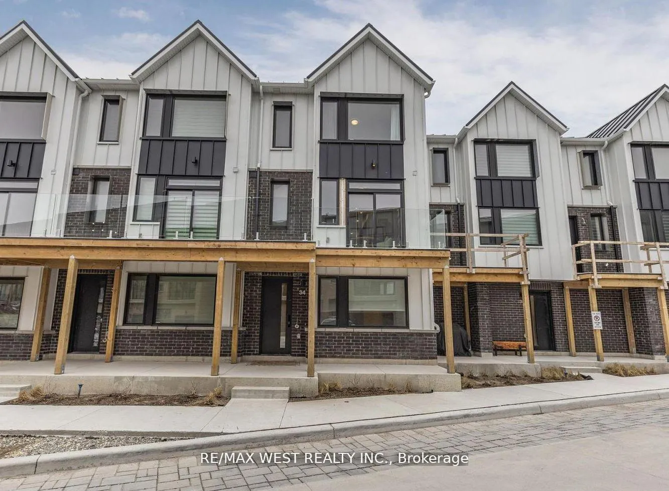 Photo 1 of 10 Rainwater Lane, Barrie, Holly — HOMEH