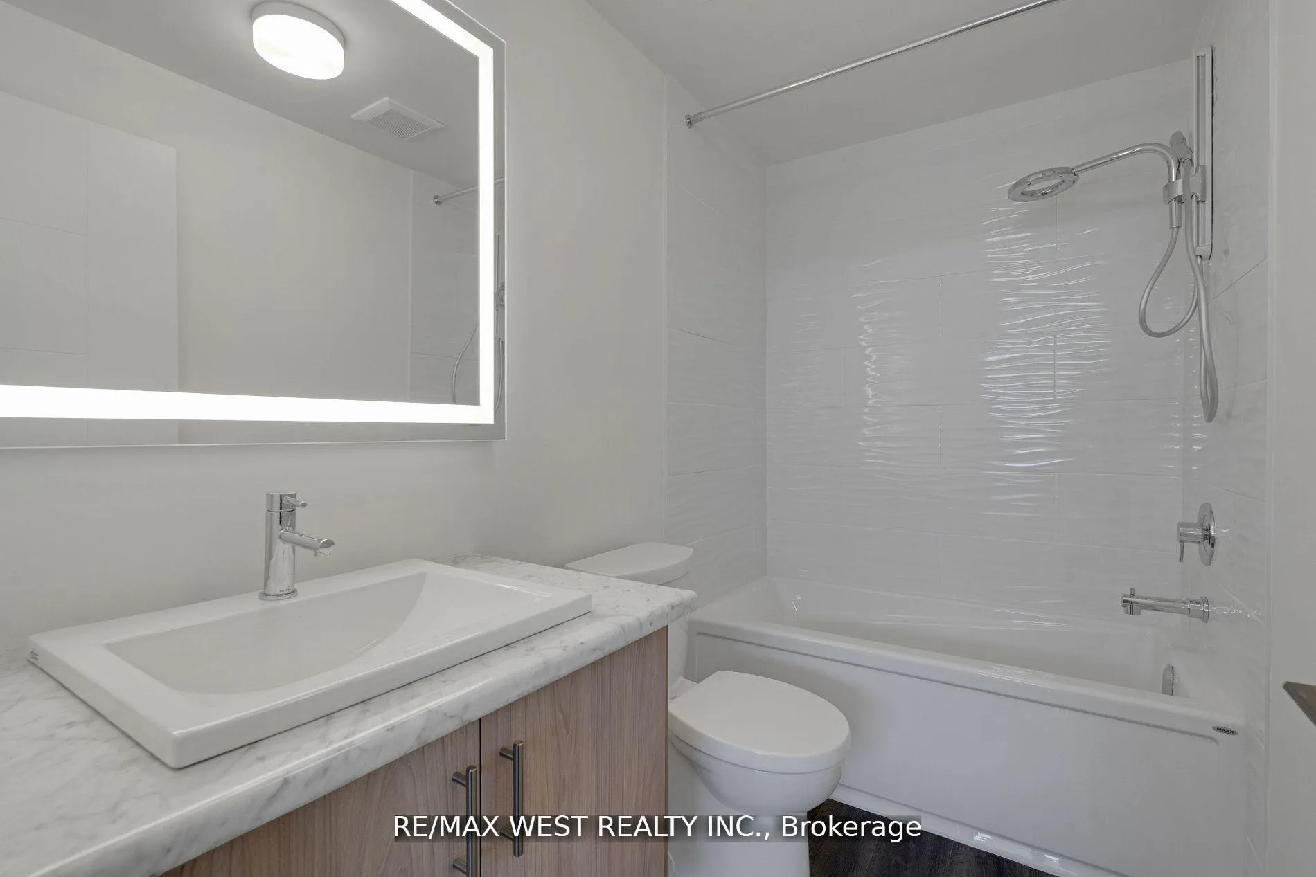 Photo 7 of 10 Rainwater Lane, Barrie, Holly — HOMEH