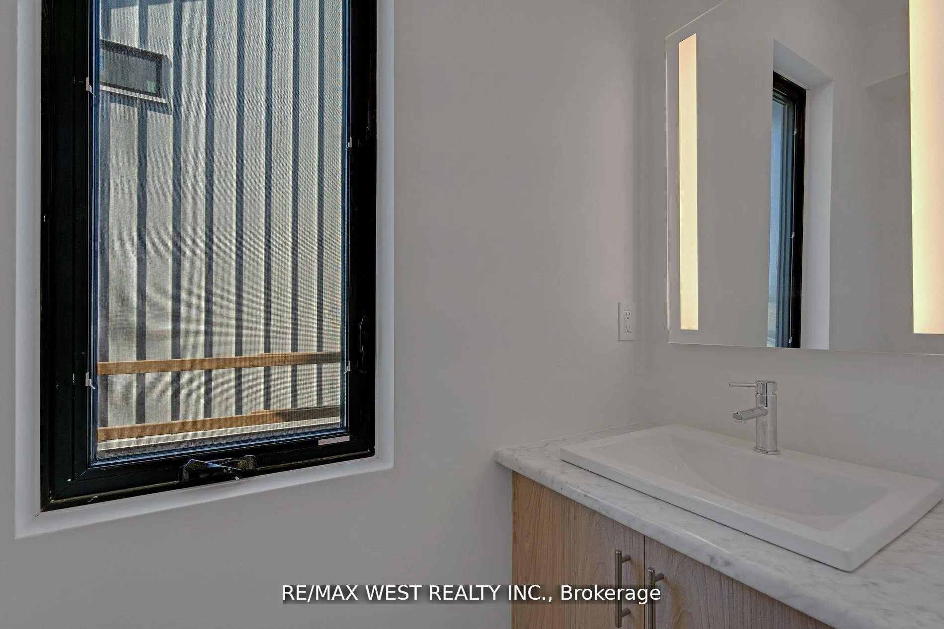 Photo 18 of 10 Rainwater Lane, Barrie, Holly — HOMEH