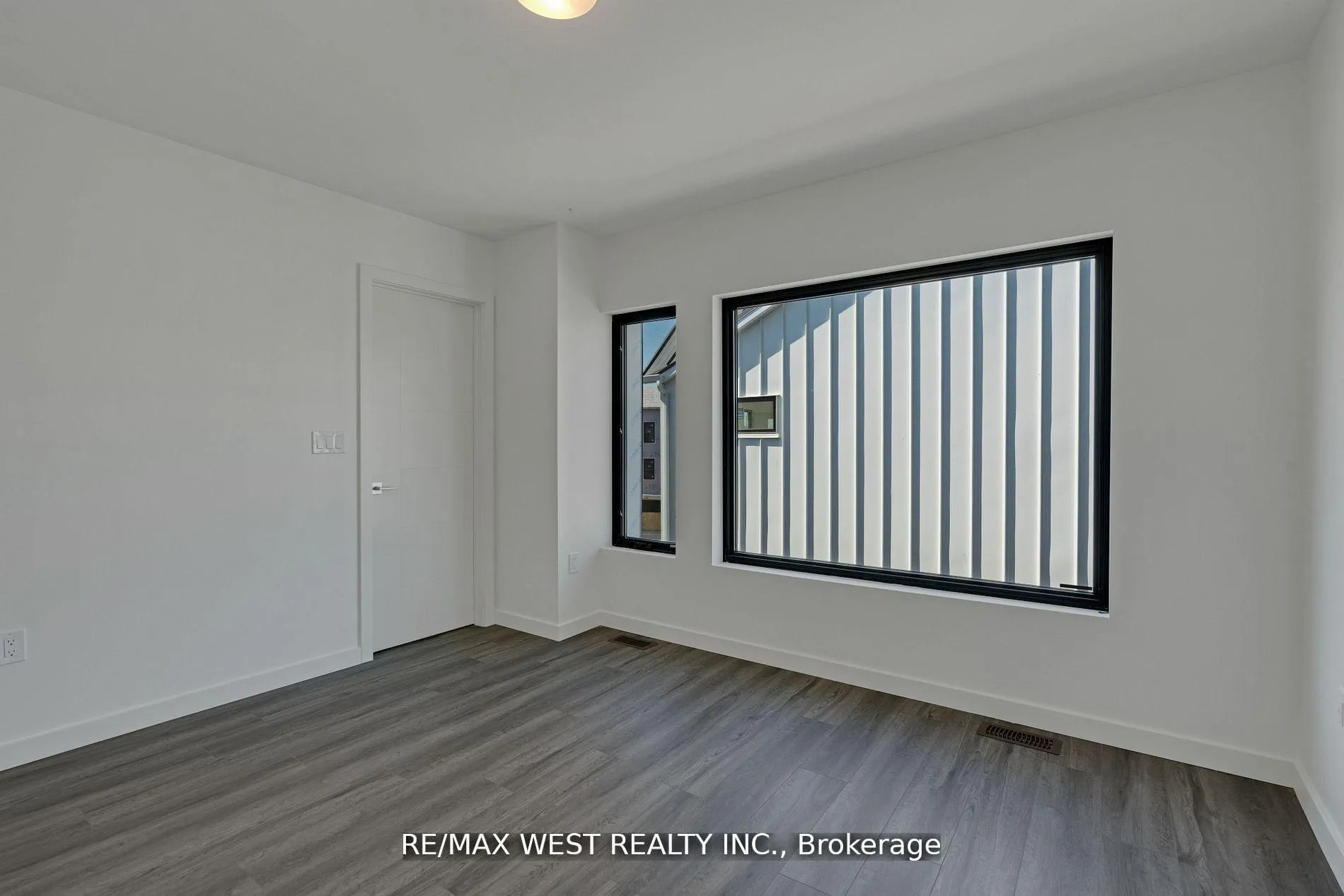 Photo 22 of 10 Rainwater Lane, Barrie, Holly — HOMEH