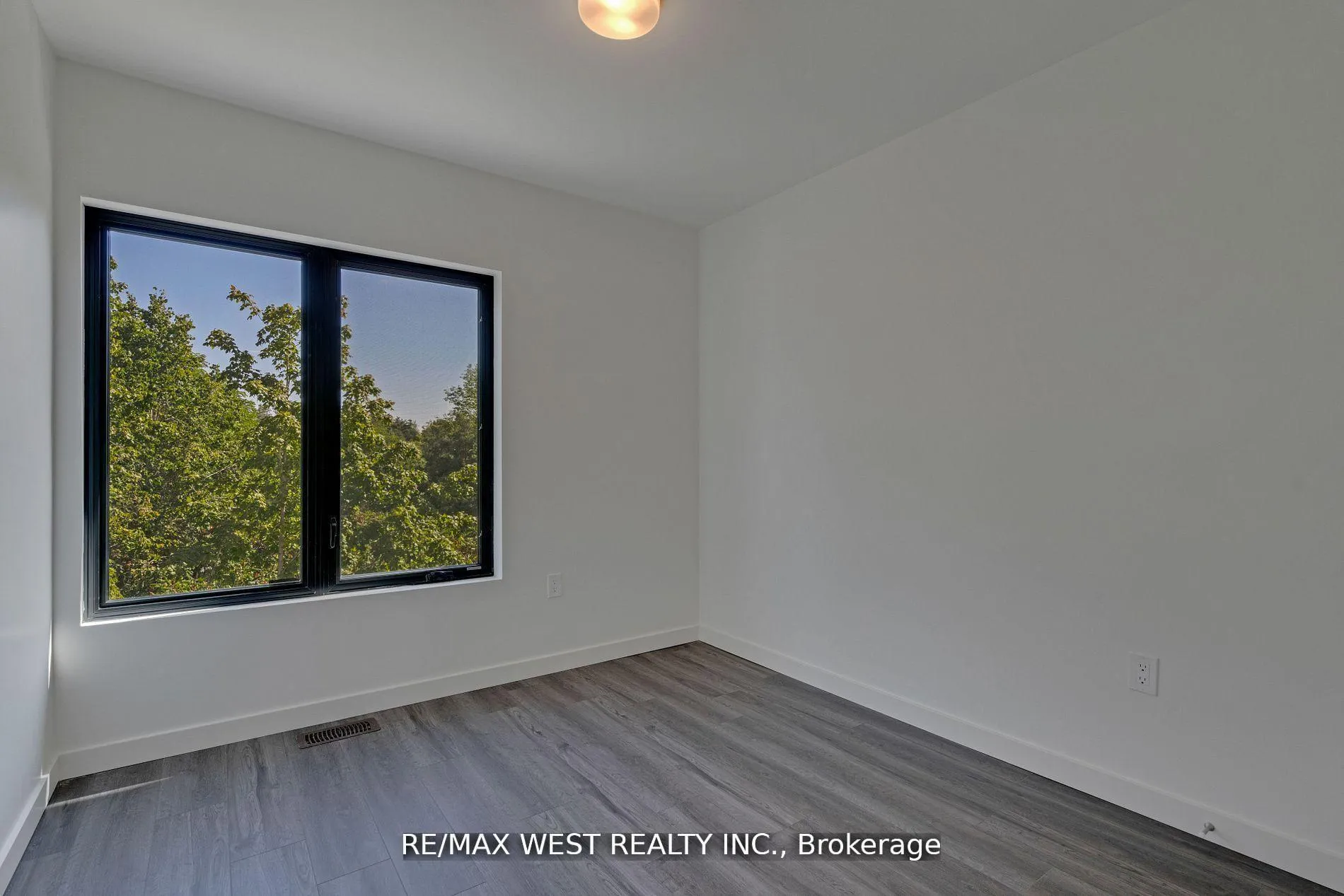 Photo 25 of 10 Rainwater Lane, Barrie, Holly — HOMEH