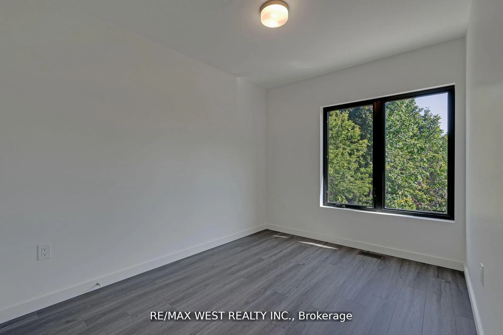 Photo 26 of 10 Rainwater Lane, Barrie, Holly — HOMEH