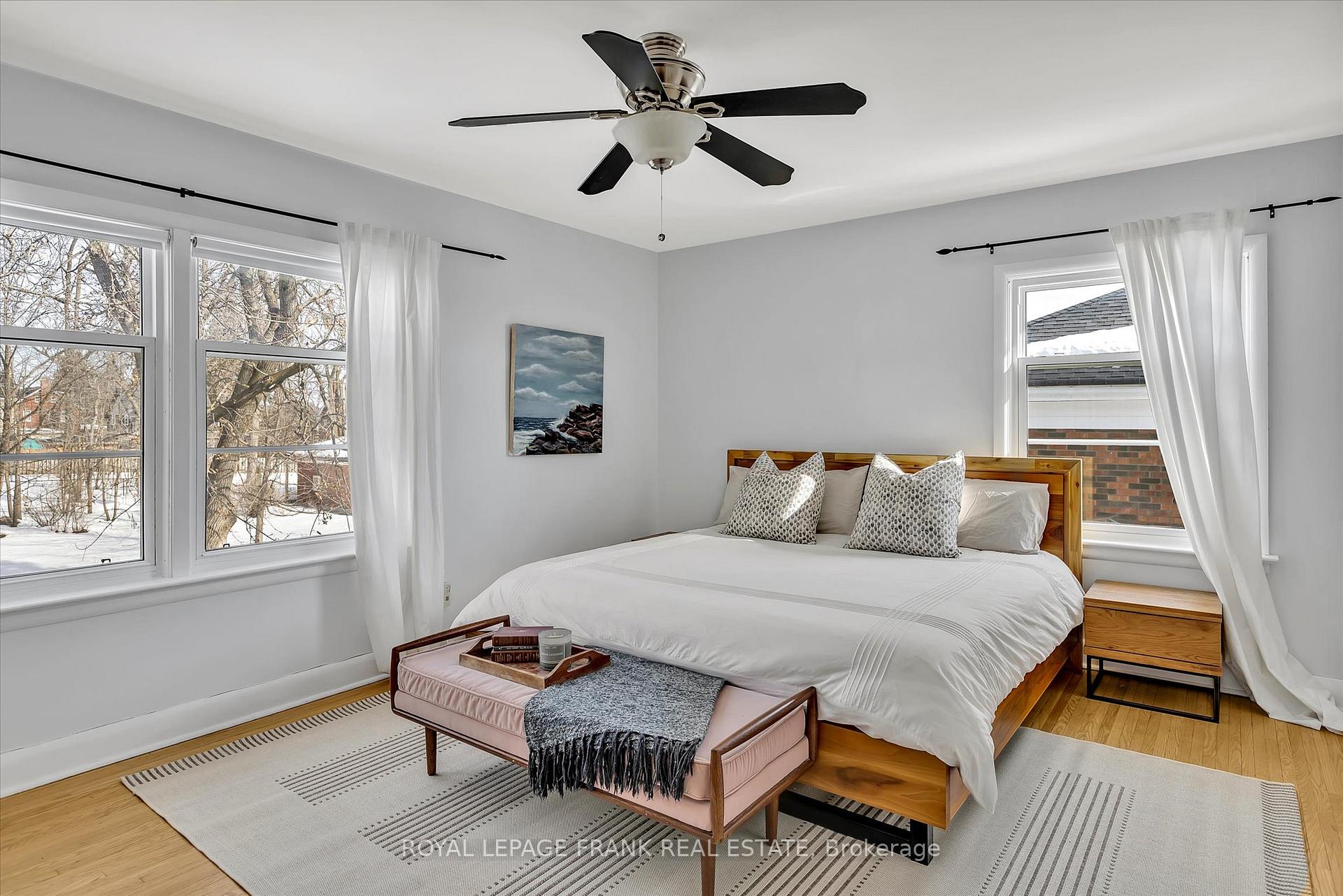 Photo 13 of 661 Walkerfield Avenue, Peterborough, Town Ward 3 — HOMEH
