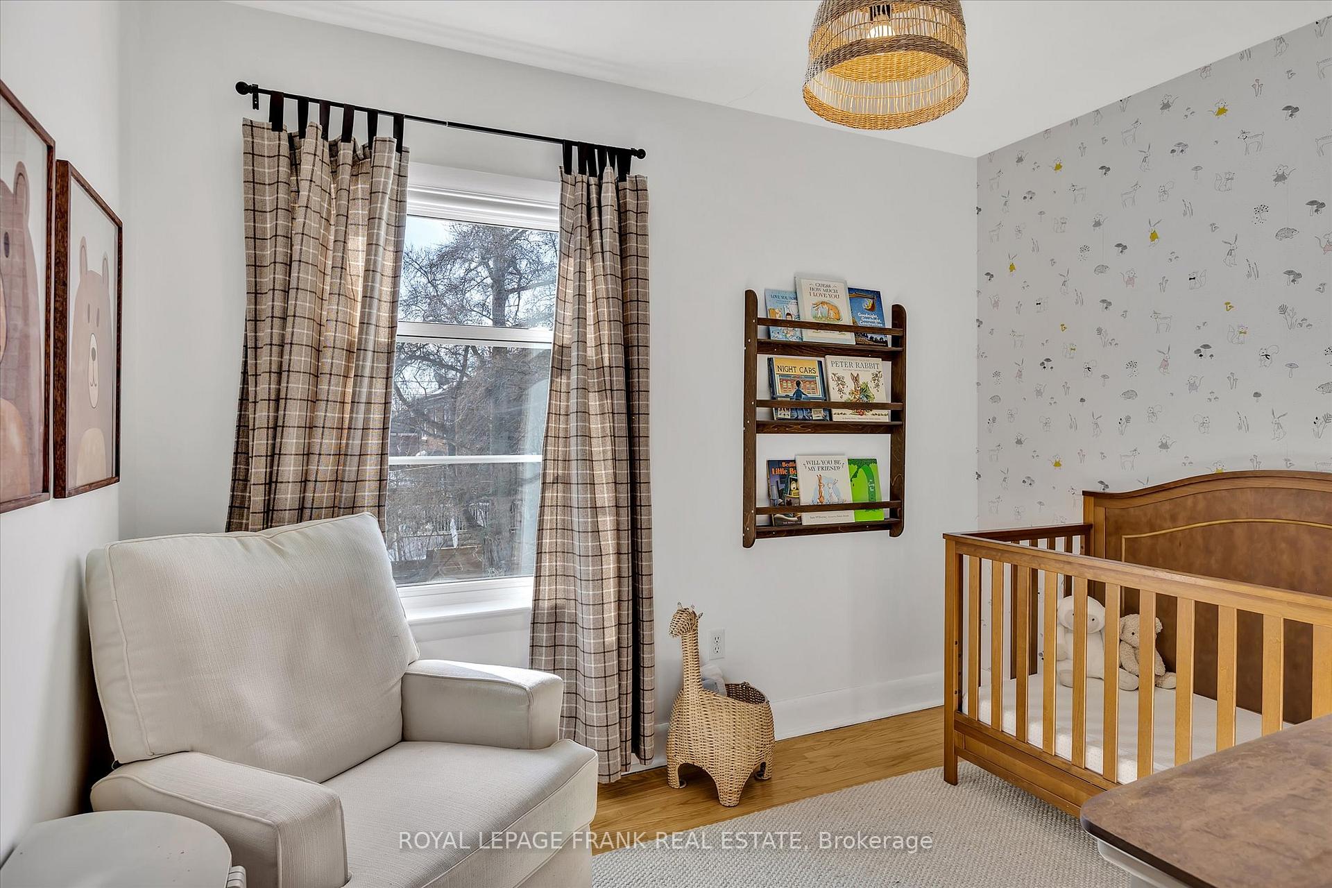 Photo 19 of 661 Walkerfield Avenue, Peterborough, Town Ward 3 — HOMEH
