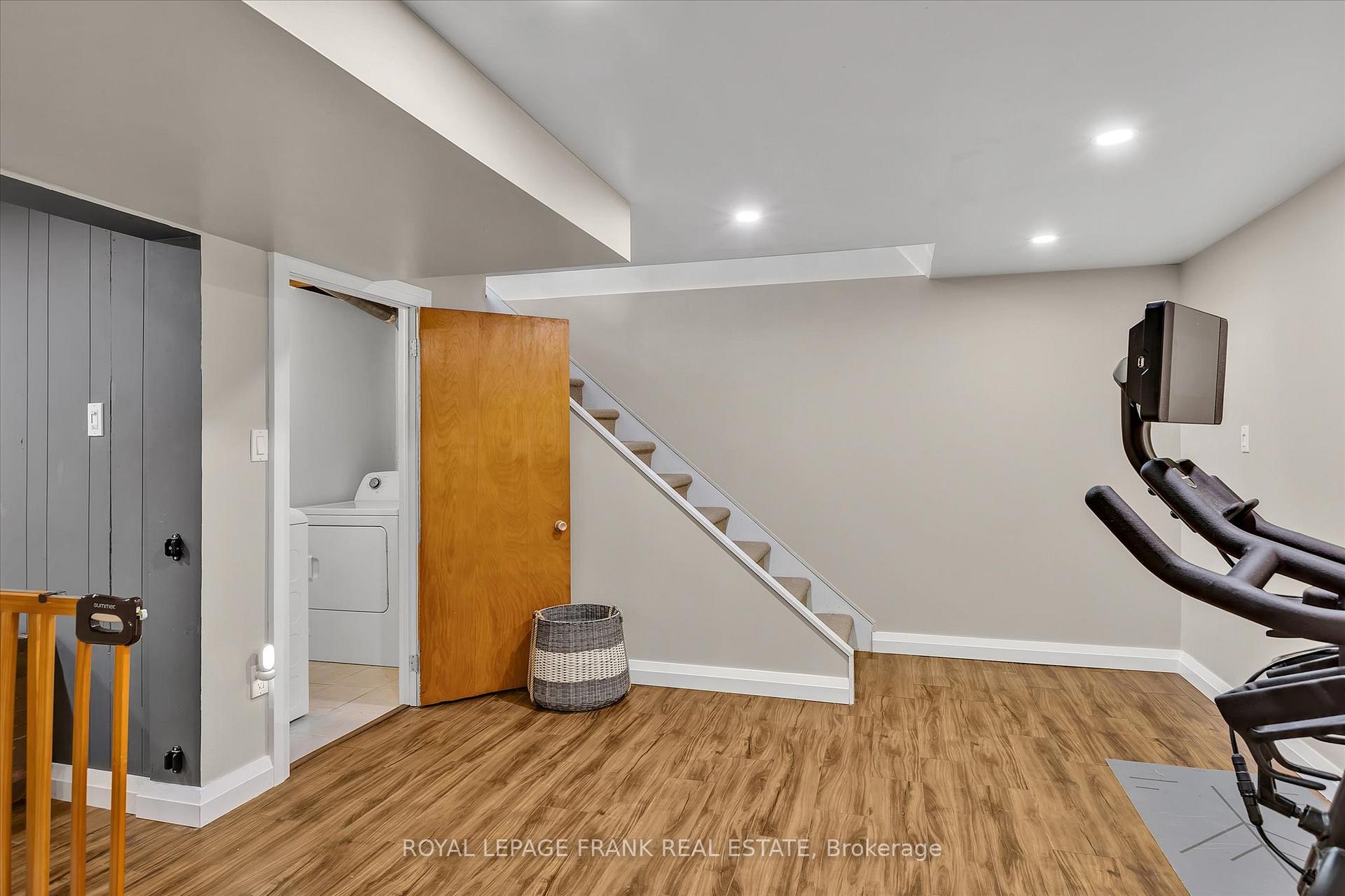Photo 23 of 661 Walkerfield Avenue, Peterborough, Town Ward 3 — HOMEH