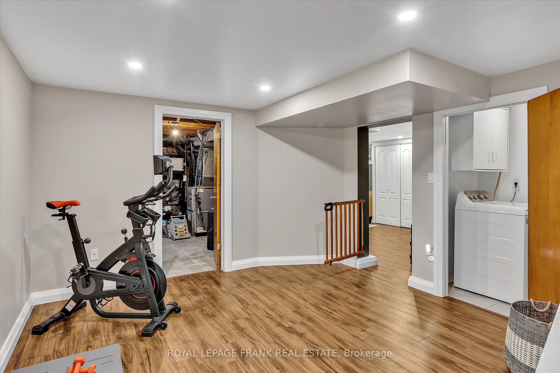 Photo 24 of 661 Walkerfield Avenue, Peterborough, Town Ward 3 — HOMEH