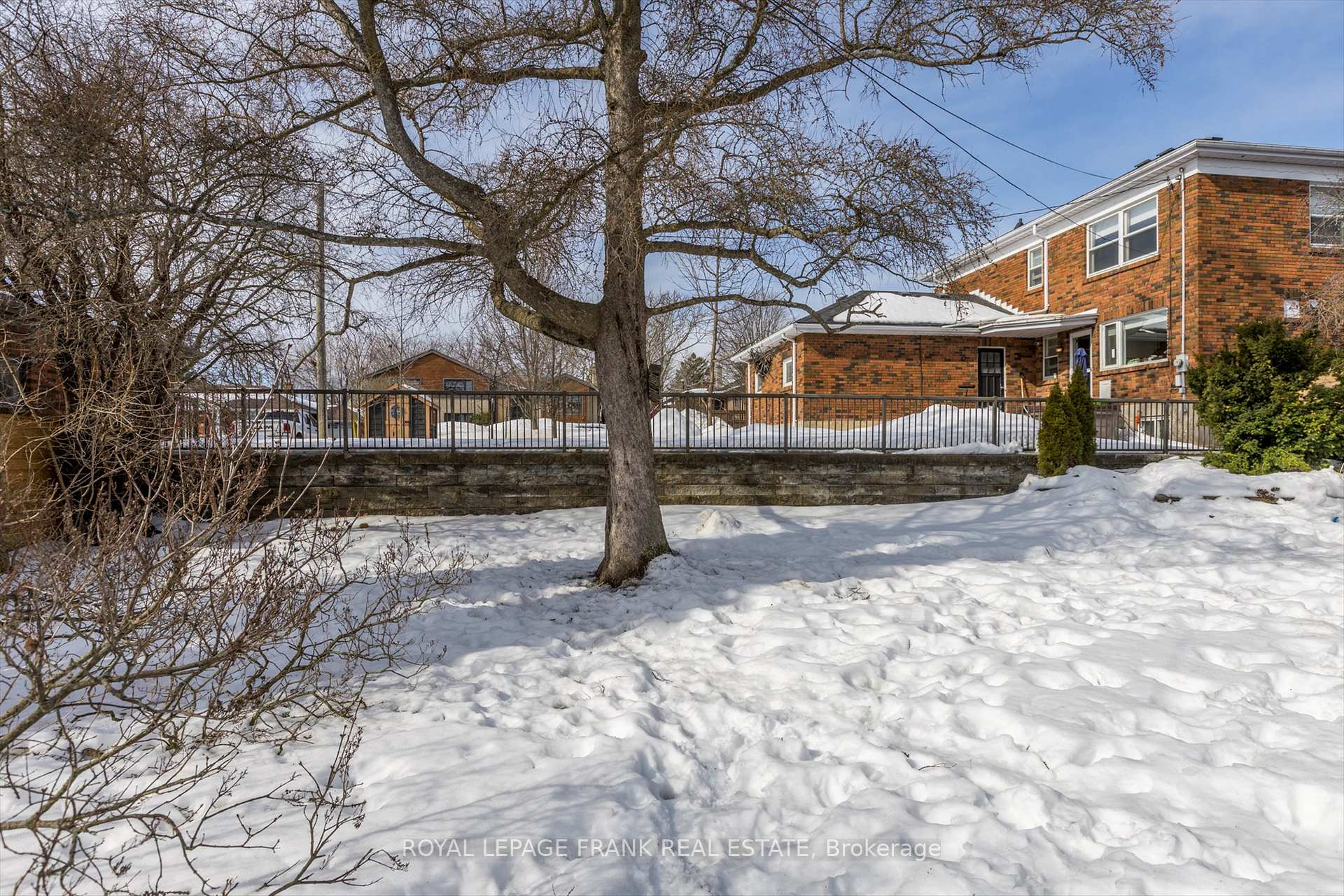 Photo 34 of 661 Walkerfield Avenue, Peterborough, Town Ward 3 — HOMEH