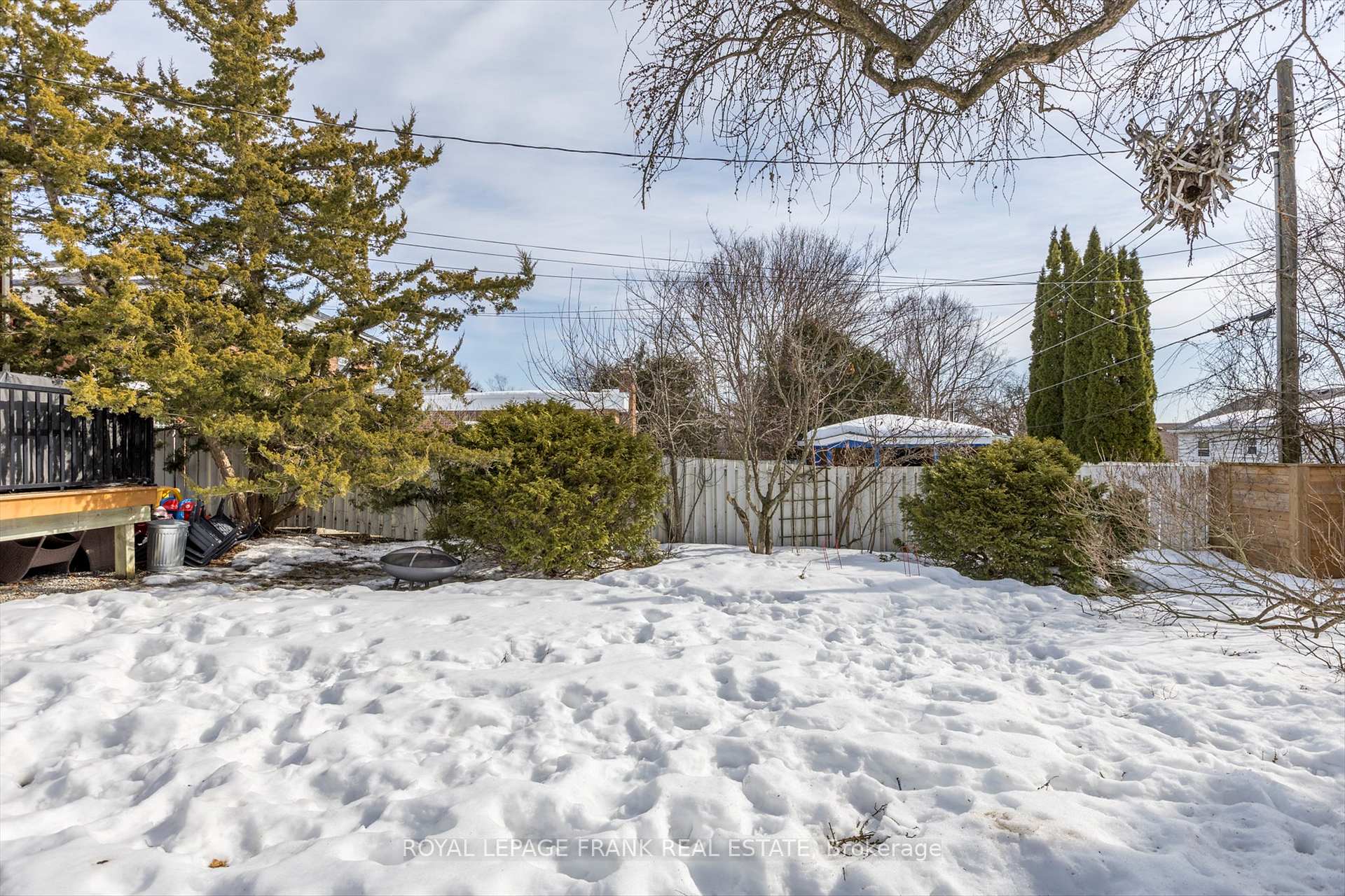 Photo 37 of 661 Walkerfield Avenue, Peterborough, Town Ward 3 — HOMEH