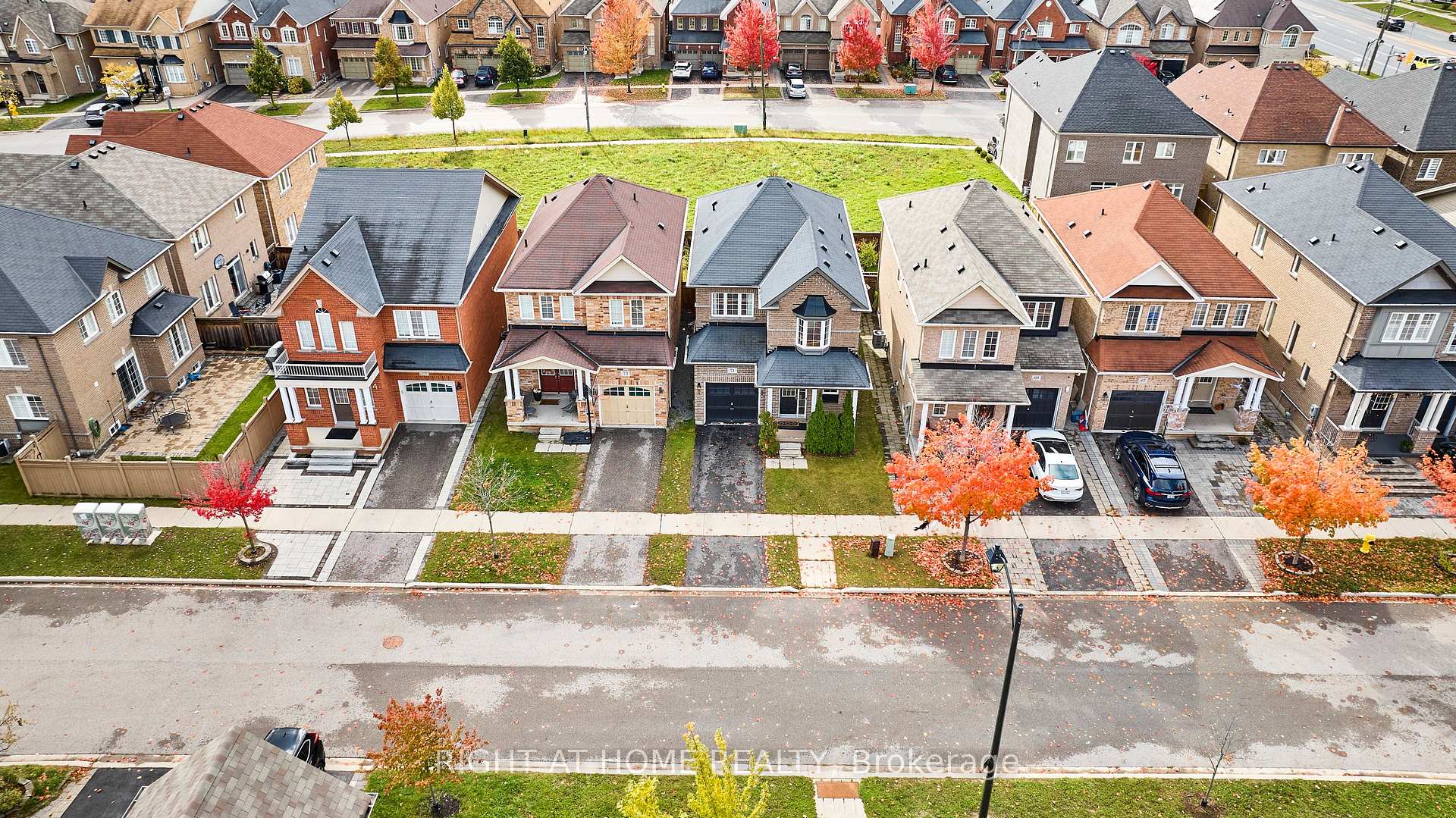 Photo 45 of 71 Keith-Wright Crescent, Ajax, Northeast Ajax — HOMEH