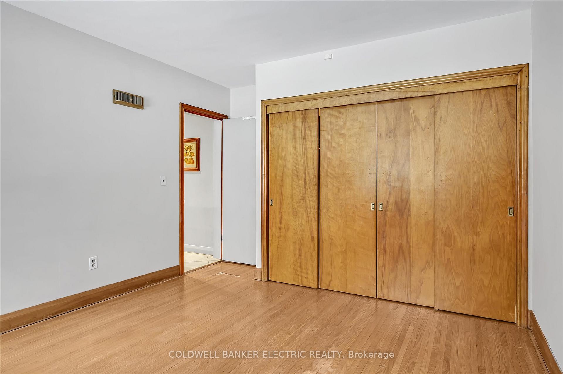 Photo 21 of 581 Weller Street, Peterborough, Town Ward 3 — HOMEH