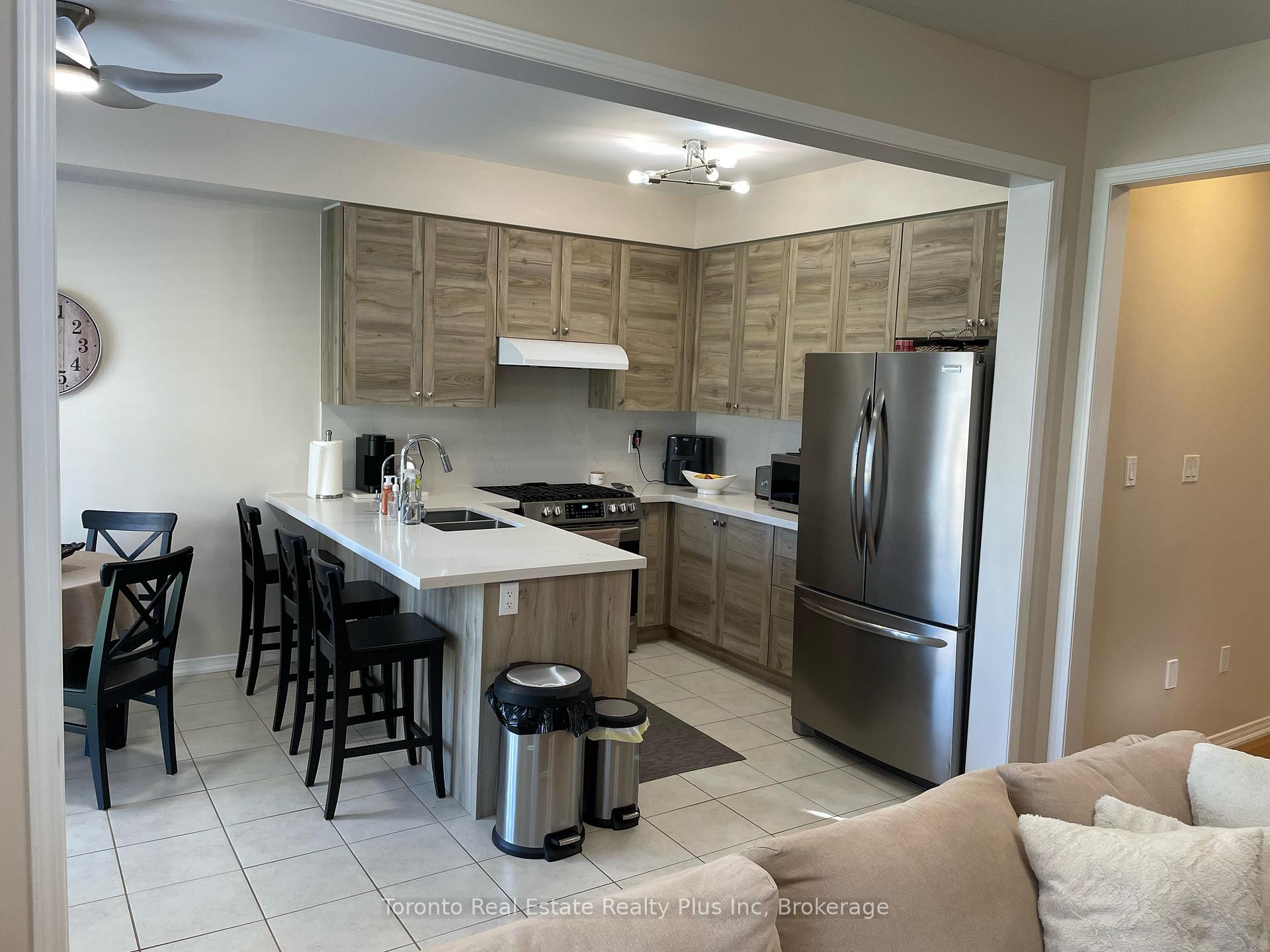 Photo 4 of 48 Witteveen Drive, Brant, Brantford Twp — HOMEH