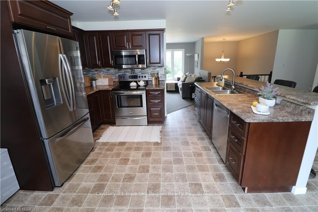 Photo 9 of 9242 Highway 17 E, Calvin — HOMEH