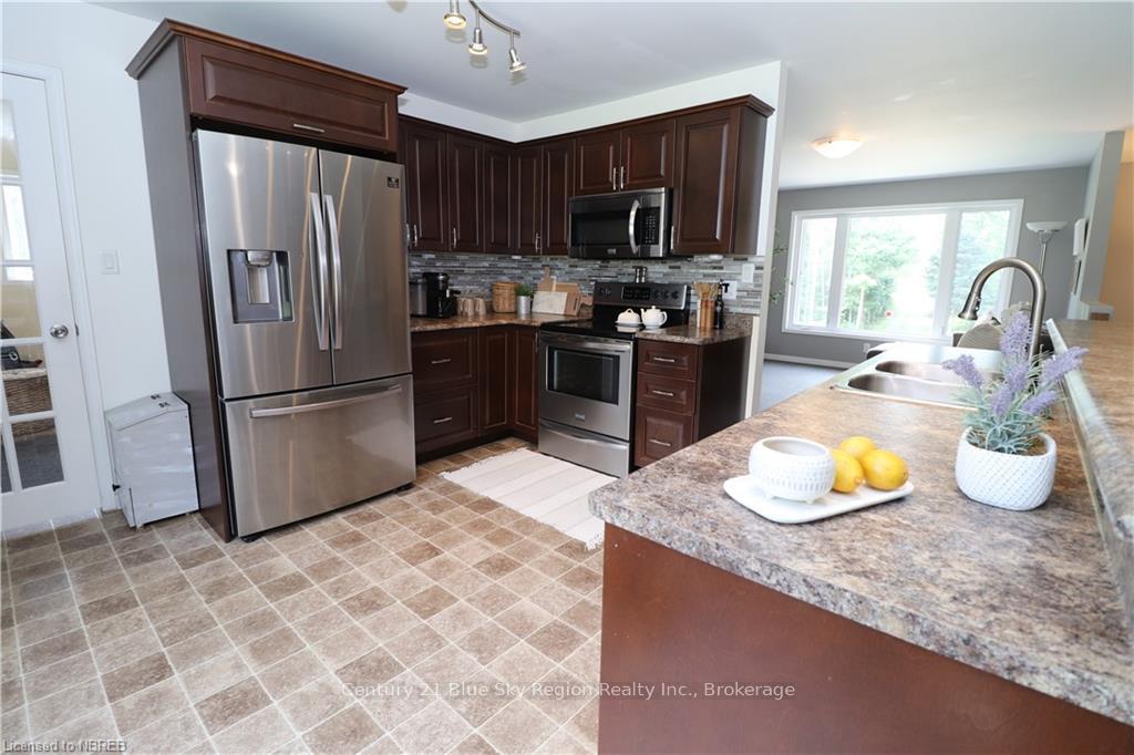 Photo 7 of 9242 Highway 17 E, Calvin — HOMEH
