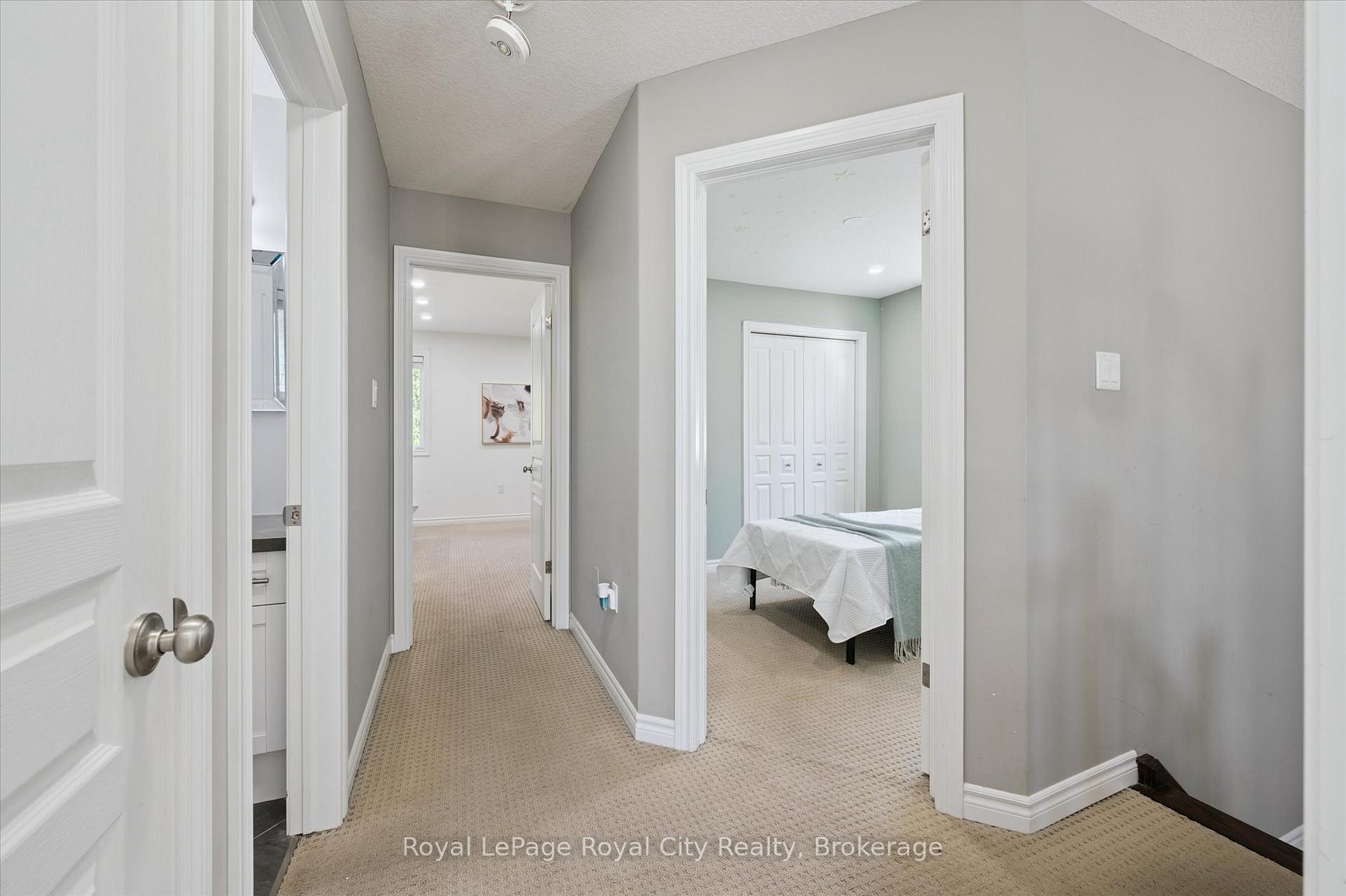 Photo 2 of 69 Laughland Lane, Guelph, Pineridge/Westminster Woods — HOMEH