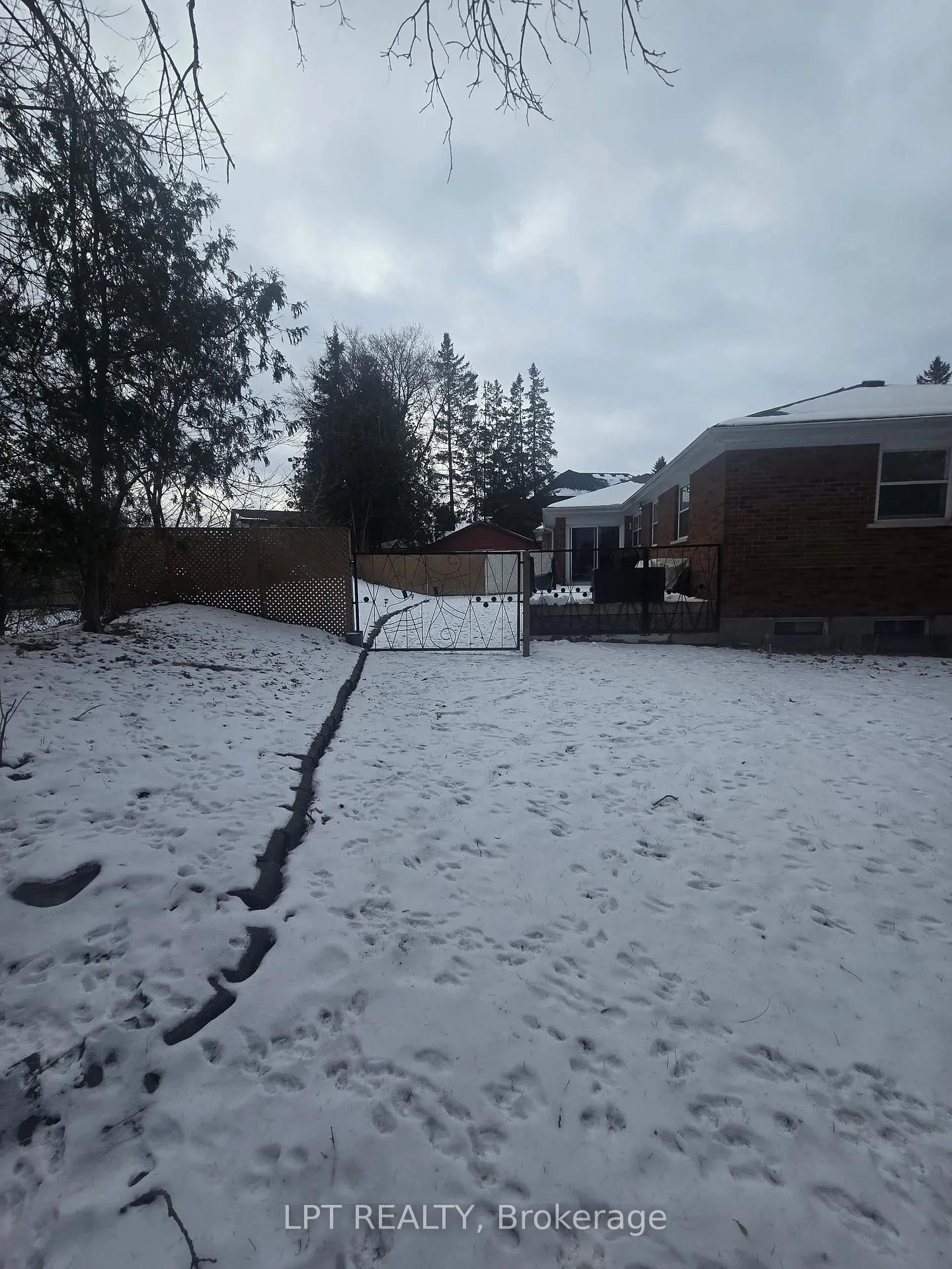 Photo 4 of Unit Unit A, 60 Norton Boulevard, Caledon, Bolton East — HOMEH