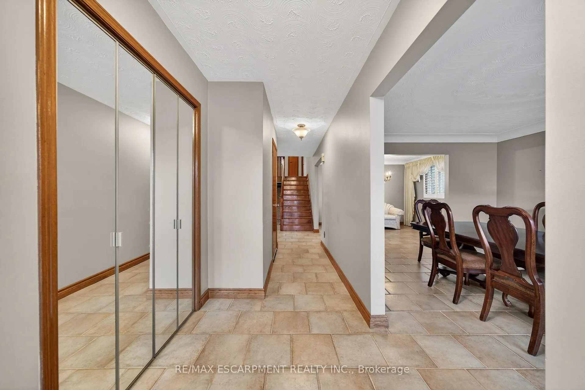 Photo 6 of 369 Federal Street, Hamilton, Stoney Creek — HOMEH