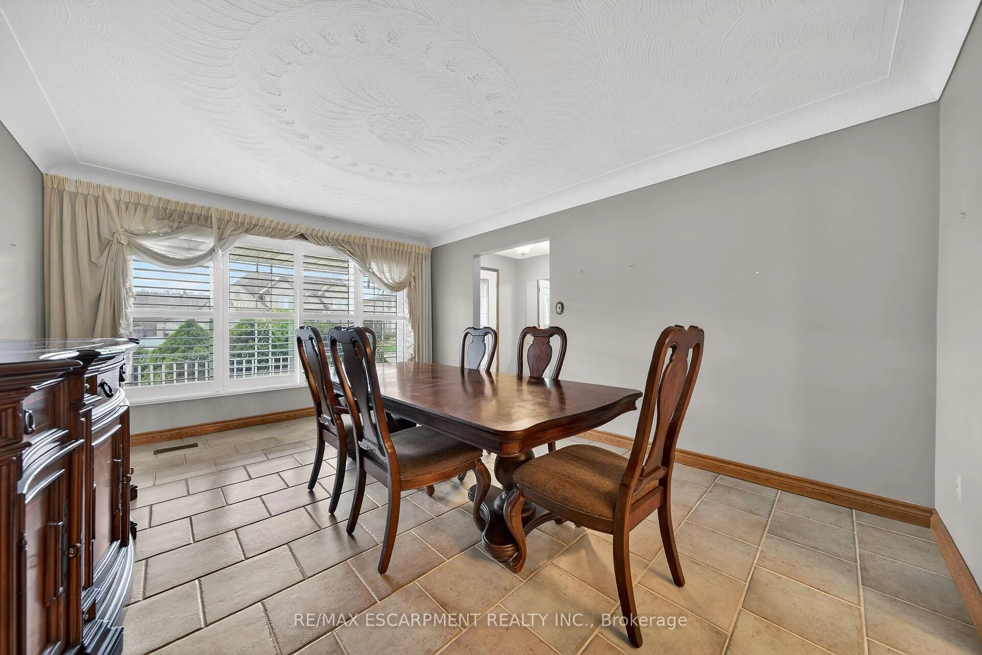 Photo 8 of 369 Federal Street, Hamilton, Stoney Creek — HOMEH