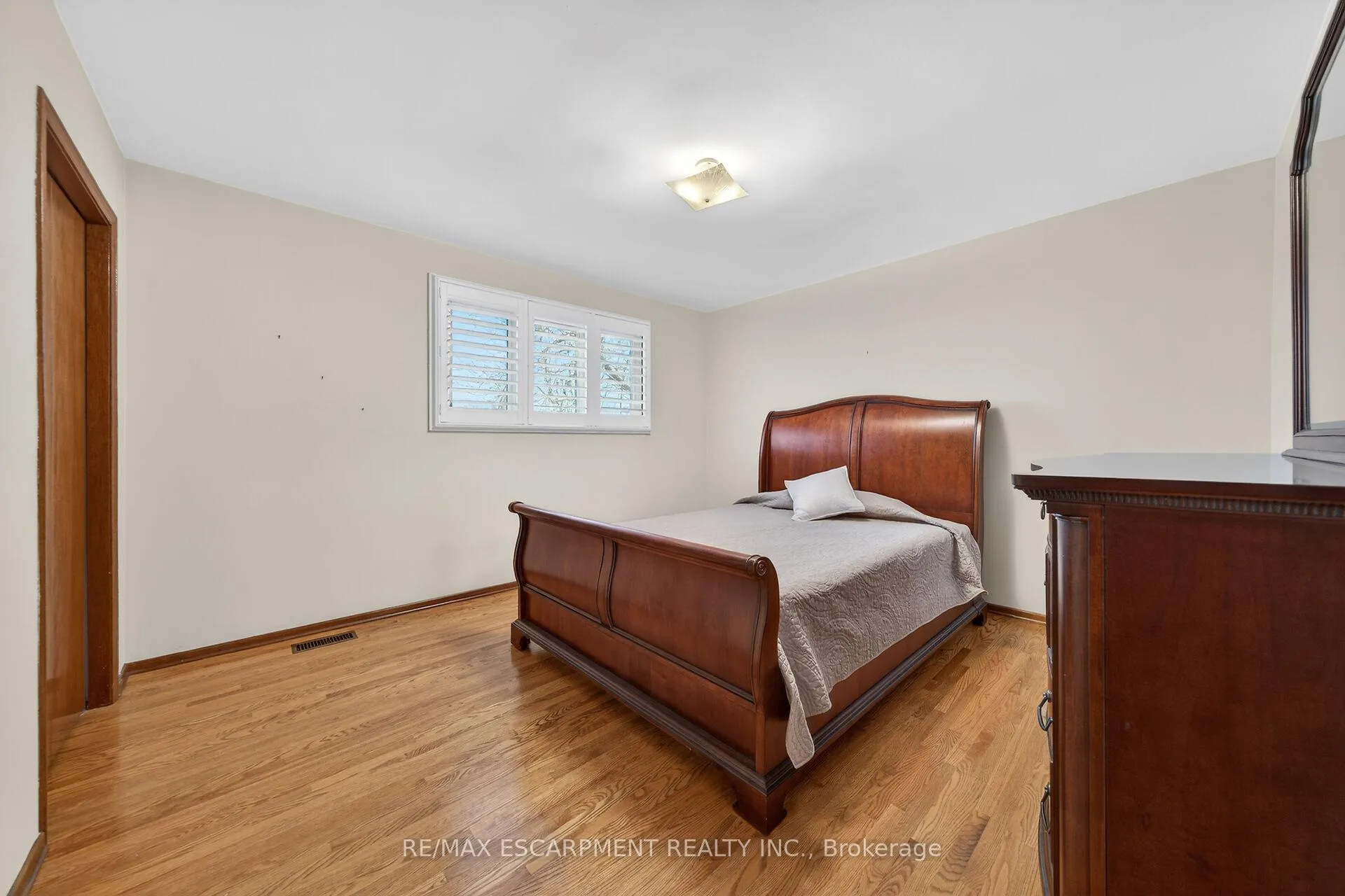 Photo 20 of 369 Federal Street, Hamilton, Stoney Creek — HOMEH