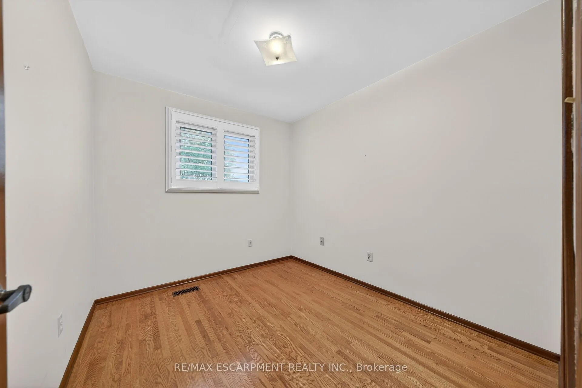 Photo 22 of 369 Federal Street, Hamilton, Stoney Creek — HOMEH