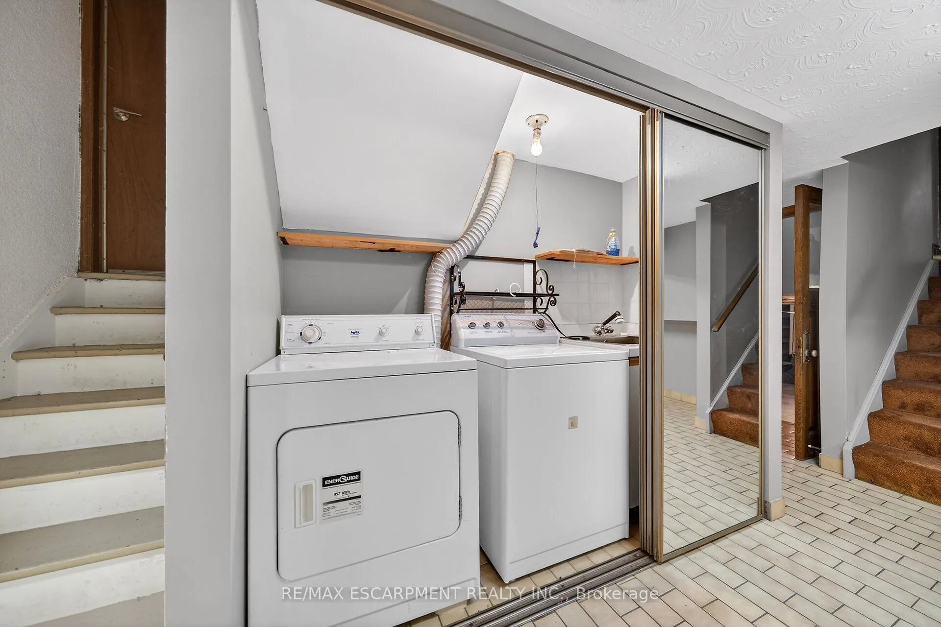 Photo 33 of 369 Federal Street, Hamilton, Stoney Creek — HOMEH