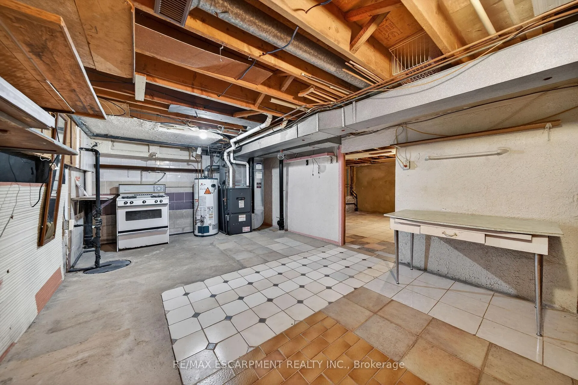 Photo 36 of 369 Federal Street, Hamilton, Stoney Creek — HOMEH