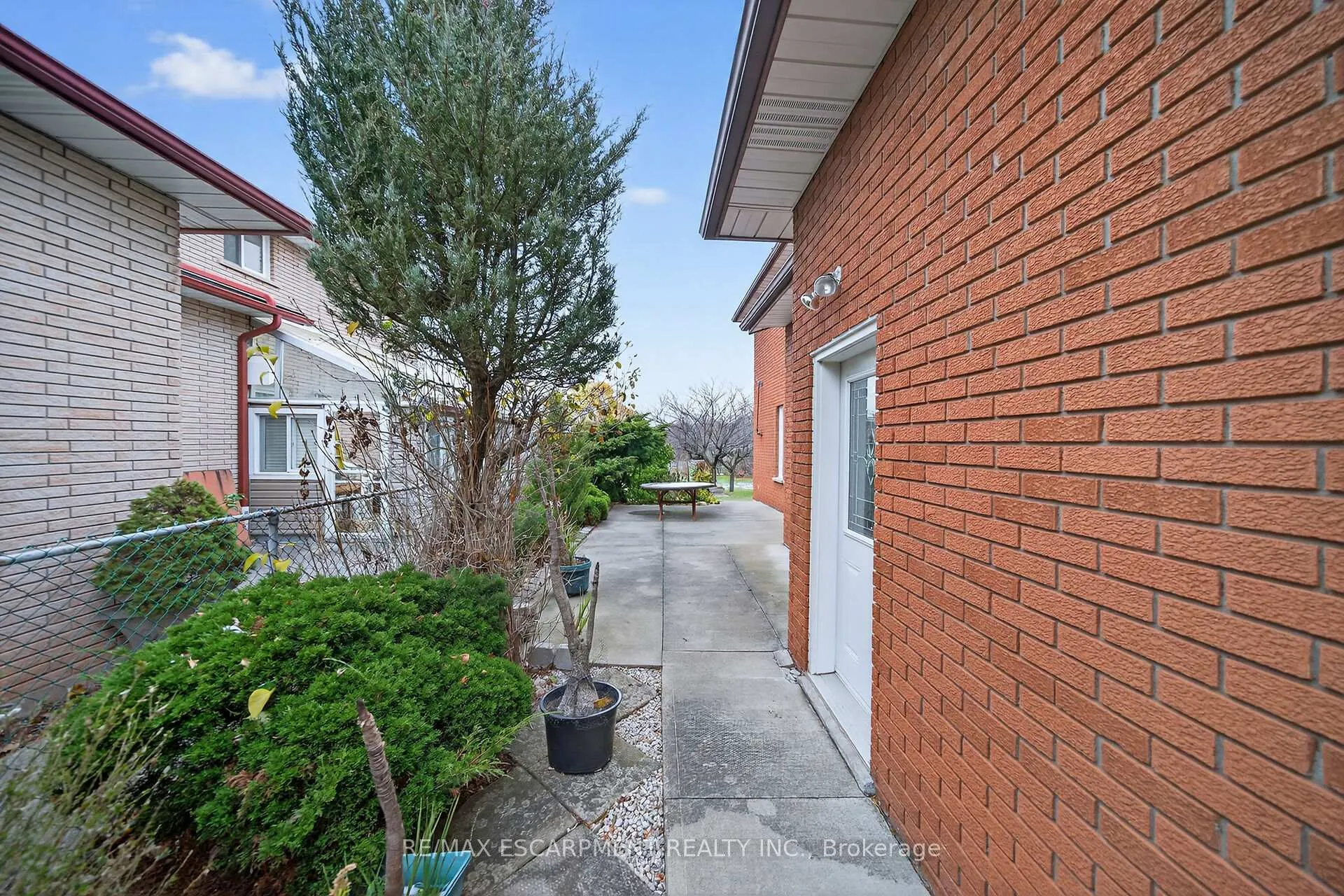 Photo 38 of 369 Federal Street, Hamilton, Stoney Creek — HOMEH