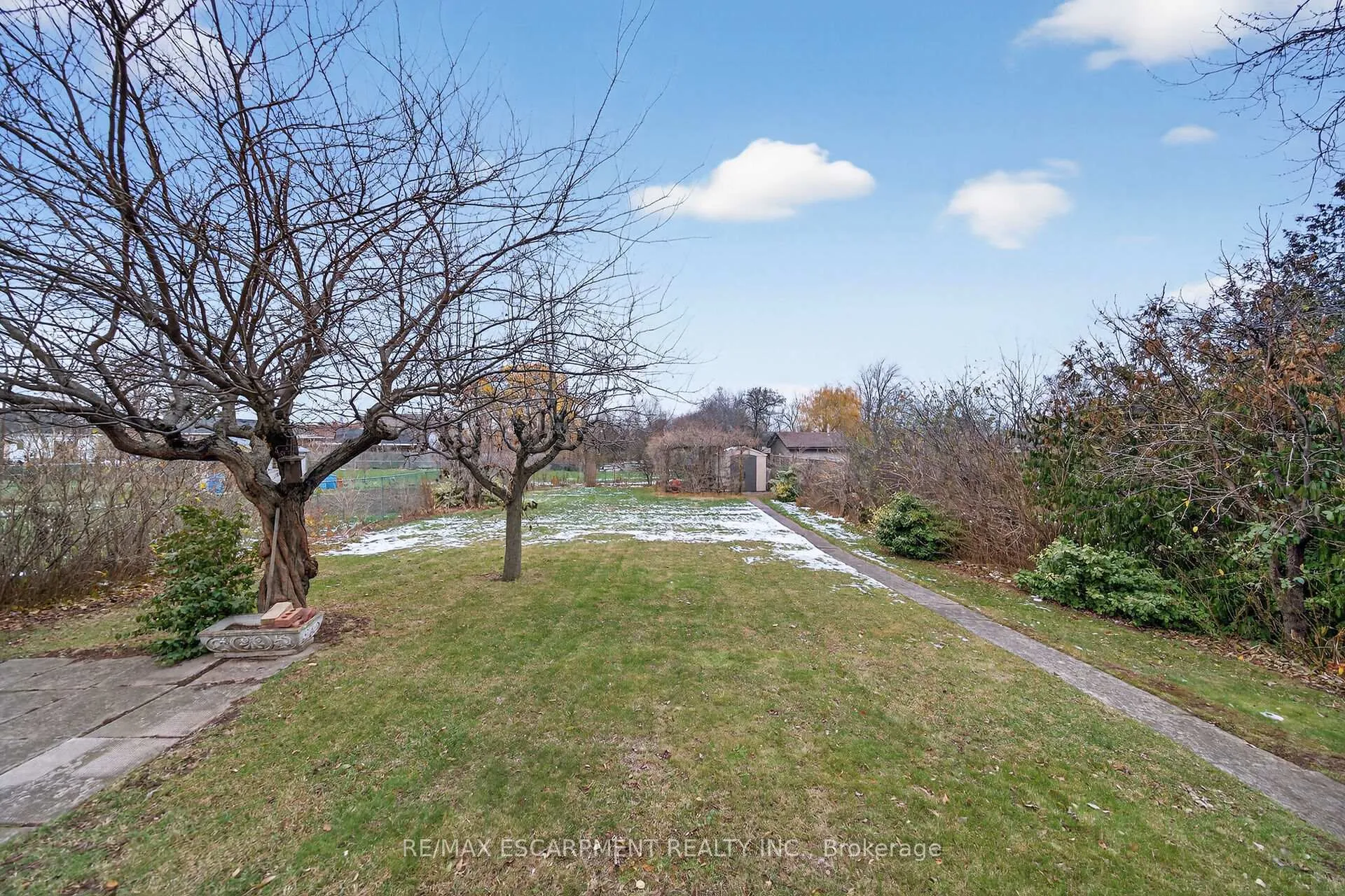 Photo 44 of 369 Federal Street, Hamilton, Stoney Creek — HOMEH