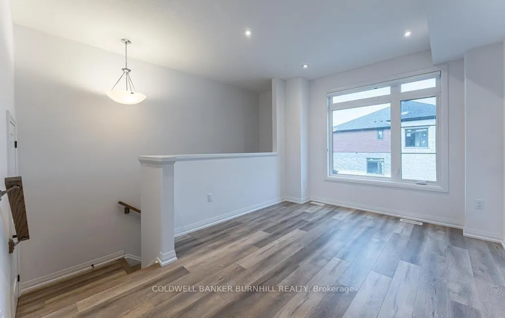 Photo 2 of Unit 19, 120 Court Drive, Brant, Paris — HOMEH