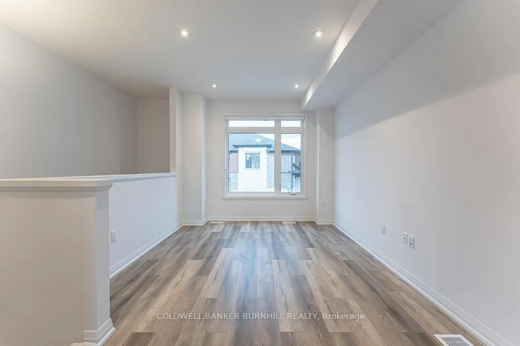 Photo 3 of Unit 19, 120 Court Drive, Brant, Paris — HOMEH