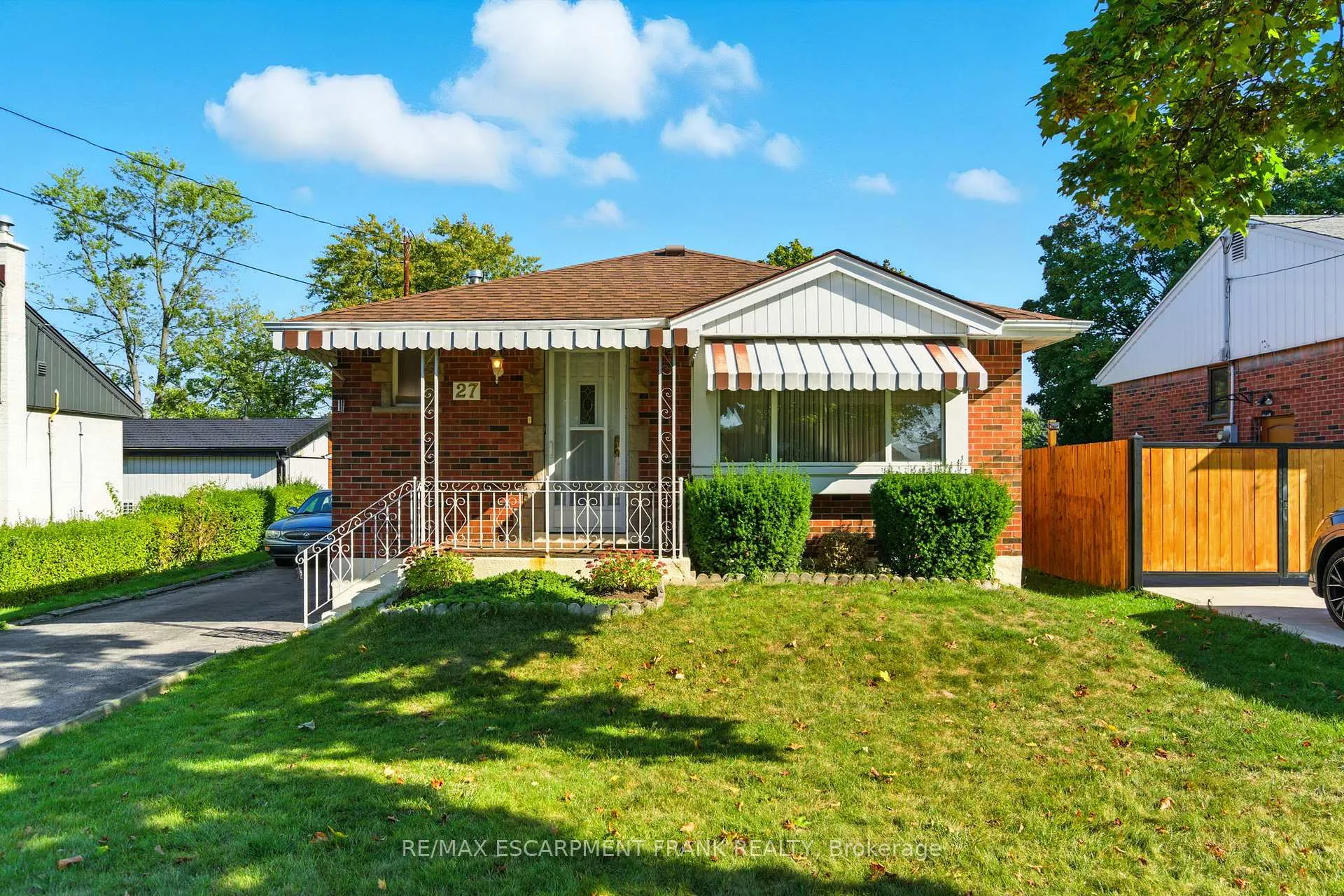 Photo 2 of 27 Warren Avenue, Hamilton, Balfour — HOMEH