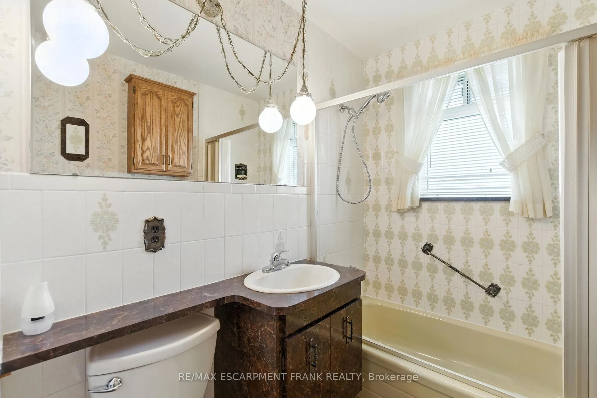 Photo 20 of 27 Warren Avenue, Hamilton, Balfour — HOMEH