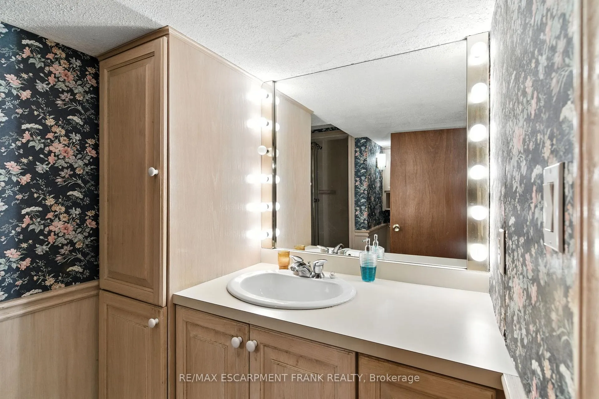 Photo 31 of 27 Warren Avenue, Hamilton, Balfour — HOMEH