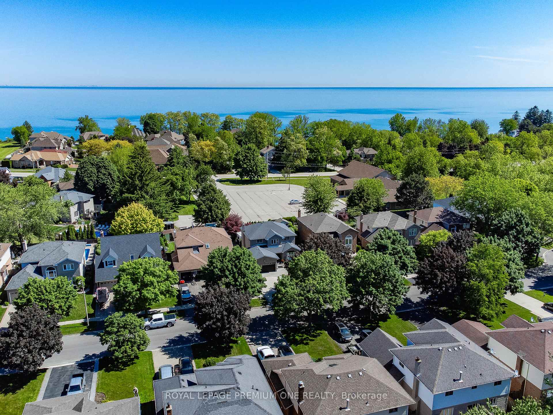 Photo 33 of 27 Sumner Crescent N, Grimsby, Grimsby Beach — HOMEH