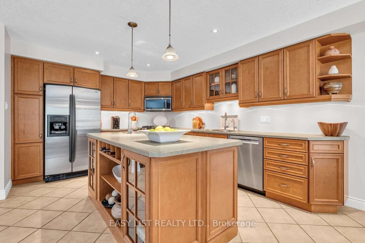 Photo 15 of 53 Grey Oak Drive, Guelph, Pineridge/Westminster Woods — HOMEH
