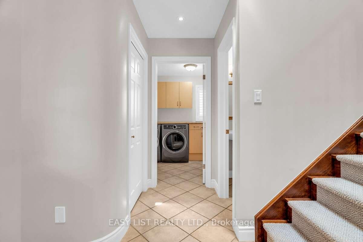 Photo 19 of 53 Grey Oak Drive, Guelph, Pineridge/Westminster Woods — HOMEH