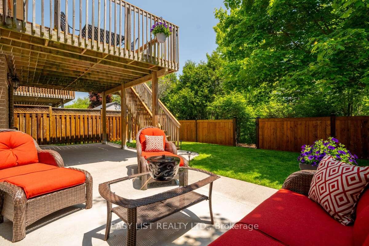 Photo 35 of 53 Grey Oak Drive, Guelph, Pineridge/Westminster Woods — HOMEH