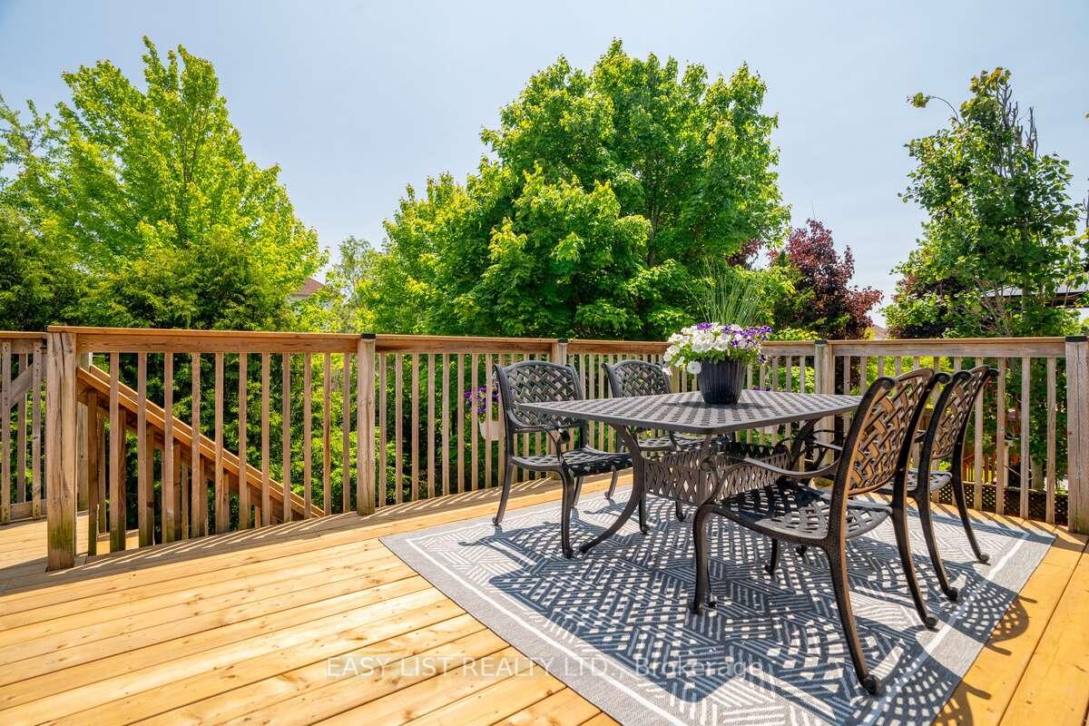Photo 39 of 53 Grey Oak Drive, Guelph, Pineridge/Westminster Woods — HOMEH