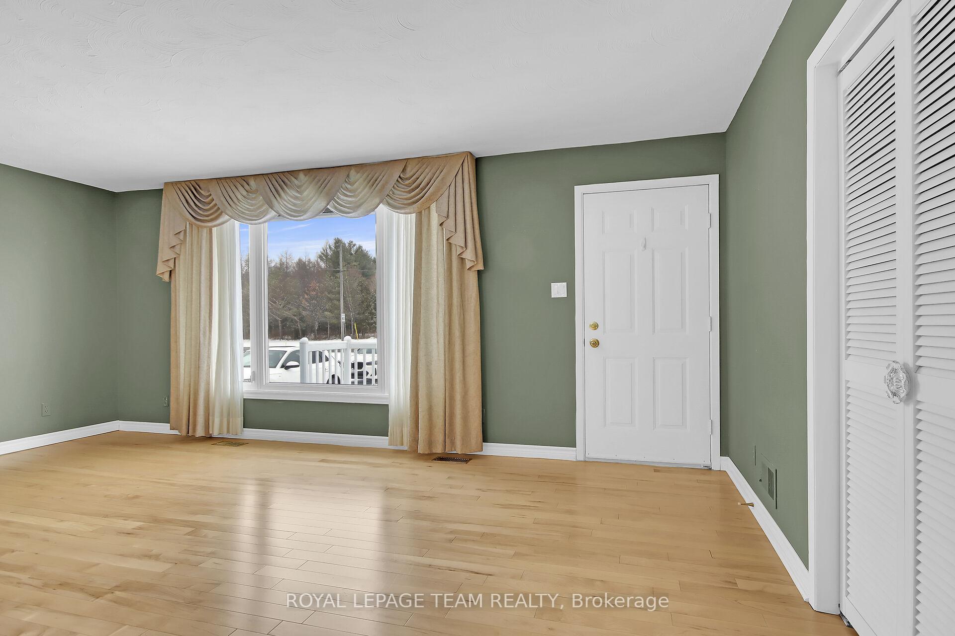 Photo 7 of 1798 Manotick Station Road, Ottawa, Greely — HOMEH