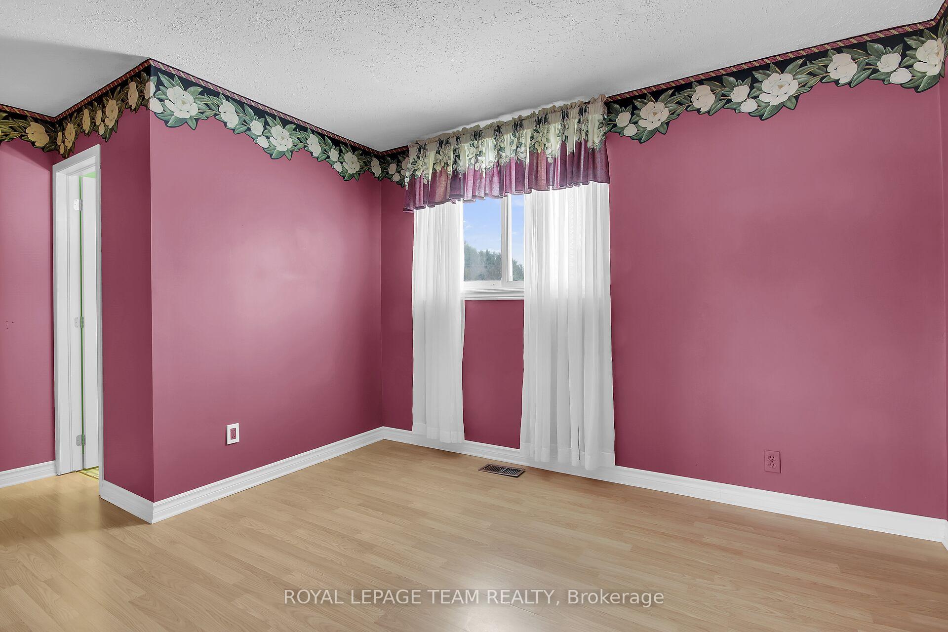 Photo 26 of 1798 Manotick Station Road, Ottawa, Greely — HOMEH