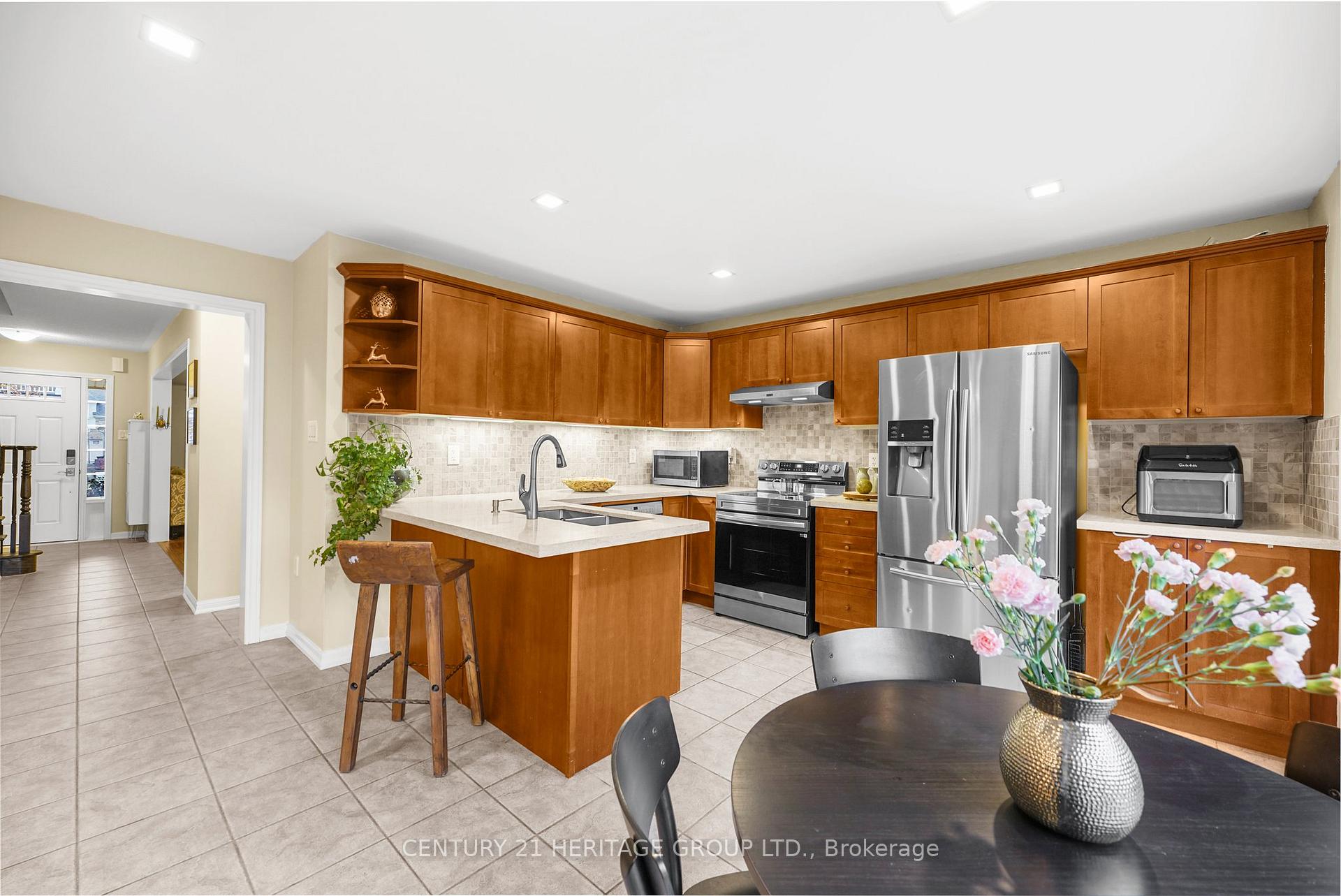 Photo 12 of 895 Bessy Trail, Milton, Coates — HOMEH