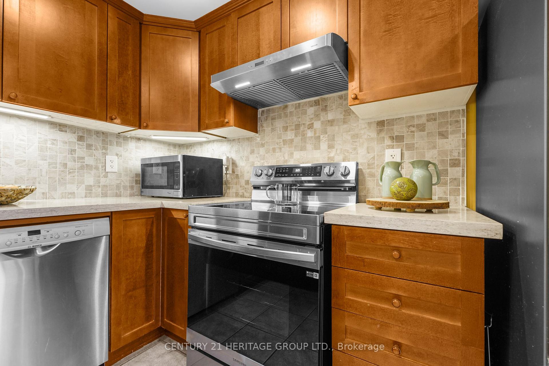 Photo 14 of 895 Bessy Trail, Milton, Coates — HOMEH