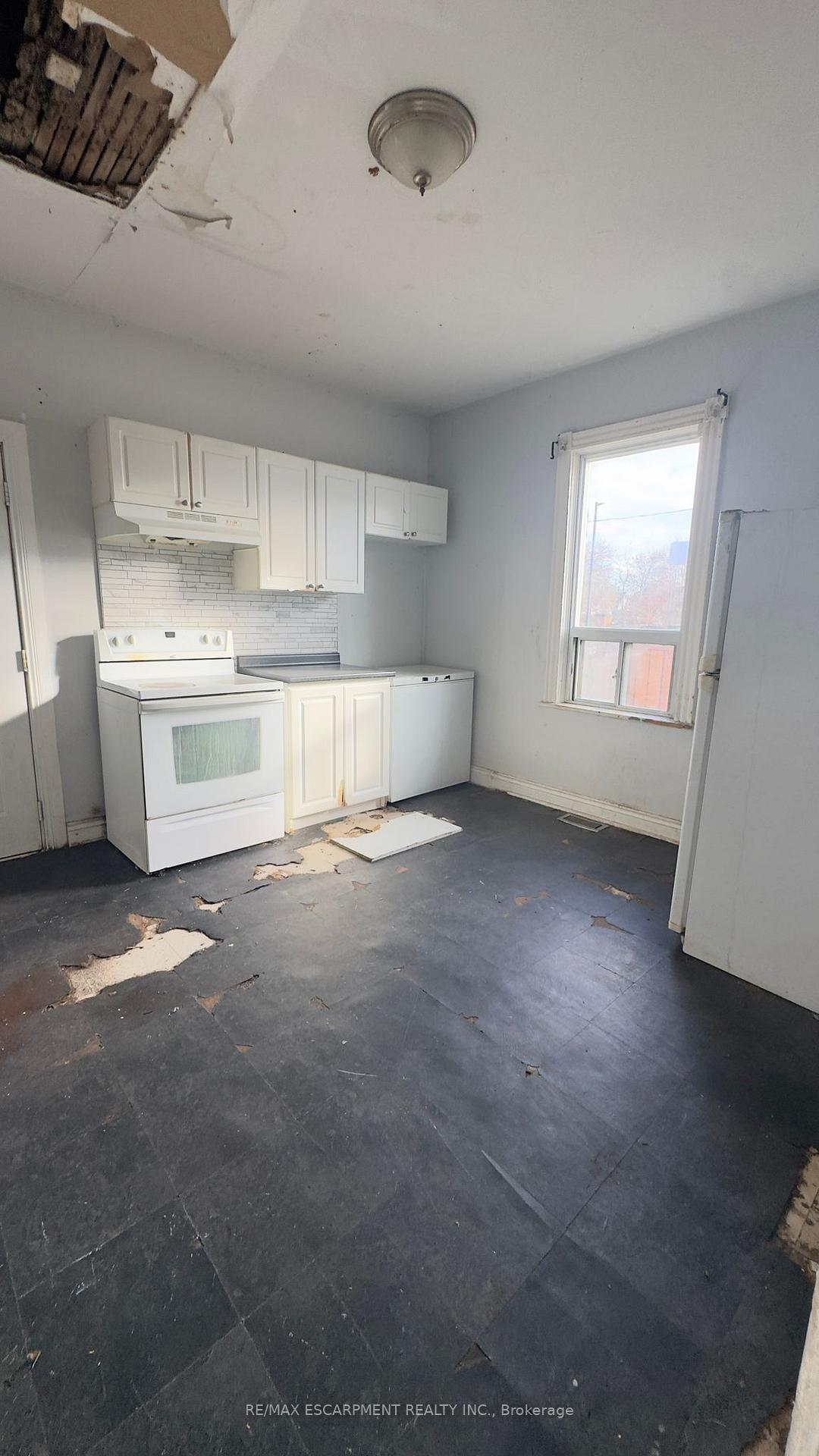 Photo 12 of 497 Cannon Street E, Hamilton, Gibson — HOMEH