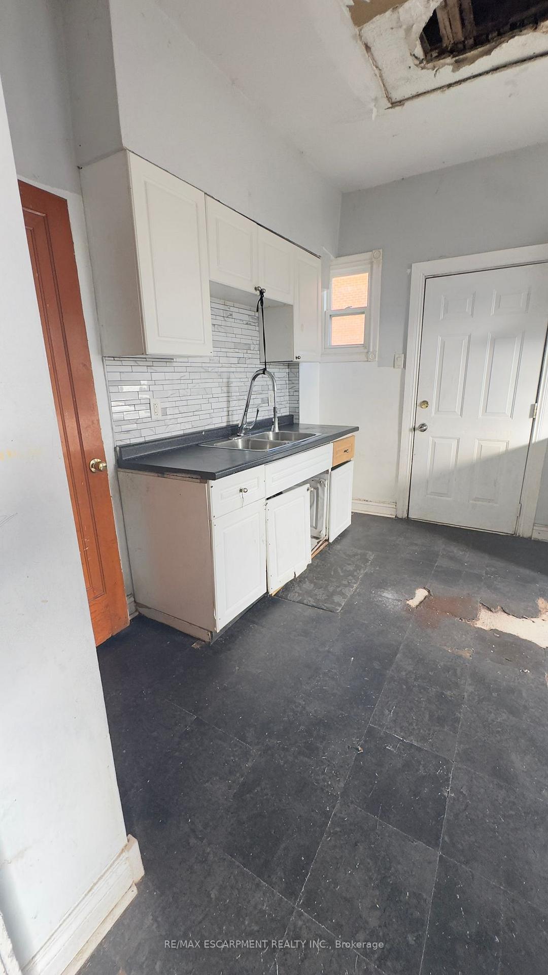 Photo 13 of 497 Cannon Street E, Hamilton, Gibson — HOMEH