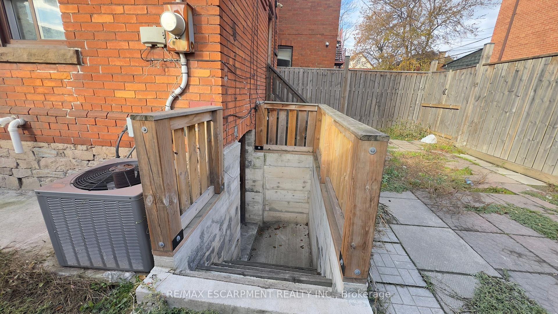 Photo 26 of 497 Cannon Street E, Hamilton, Gibson — HOMEH