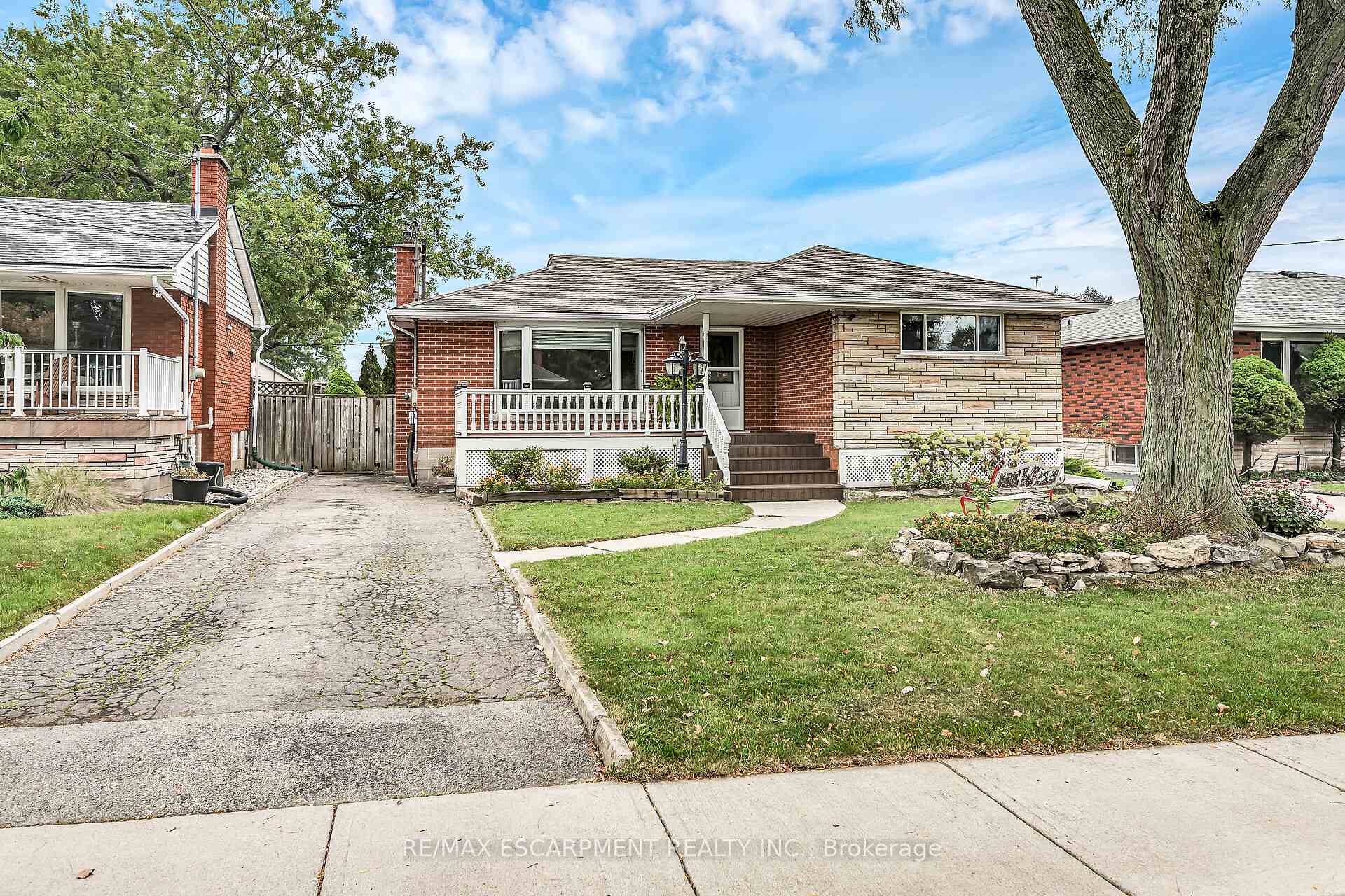 Photo 4 of 85 East 45th Street, Hamilton, Sunninghill — HOMEH
