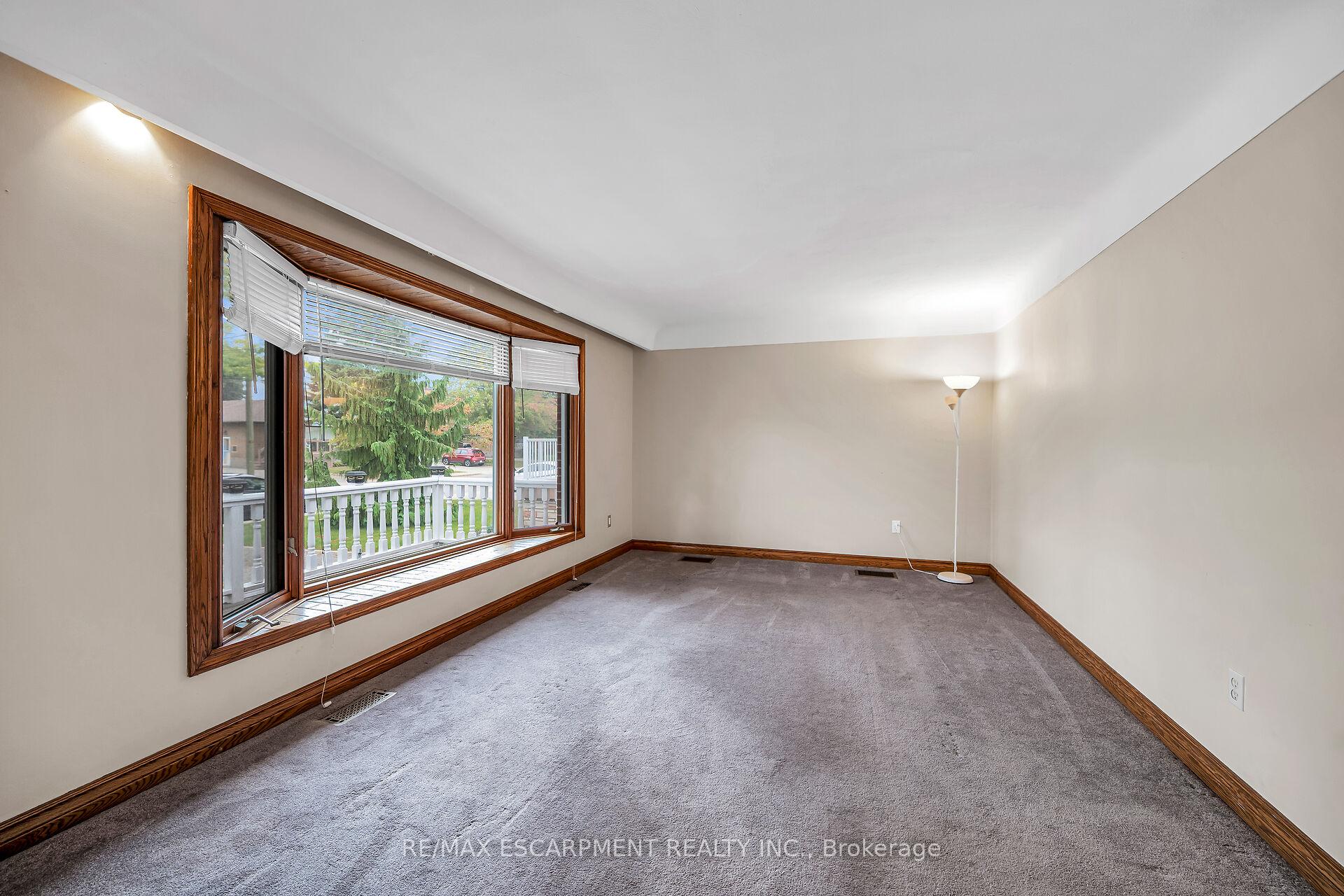 Photo 8 of 85 East 45th Street, Hamilton, Sunninghill — HOMEH