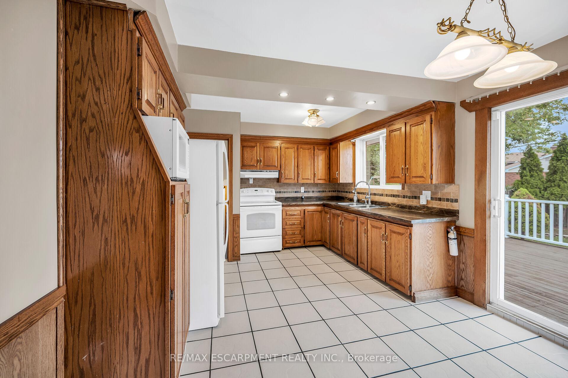 Photo 13 of 85 East 45th Street, Hamilton, Sunninghill — HOMEH